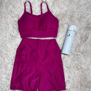Conjunto Fitness Poliamida Canelado Brilhoso – Short Cós Alto com Bolso e Top